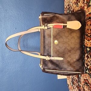 New Authentic Coach Signature Peyton Shoulder Bag - Purse Tan Brown.
